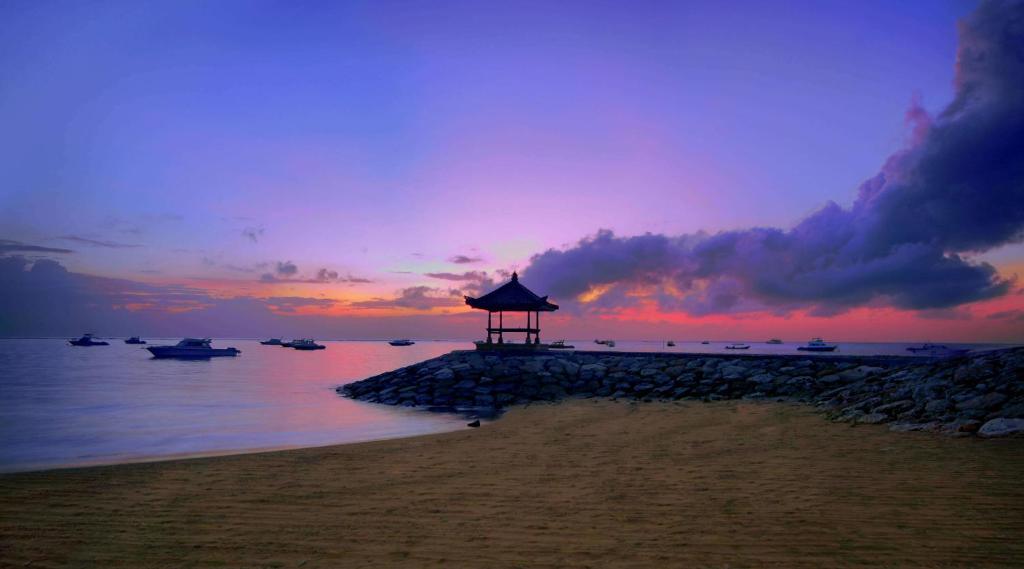 Favehotel Kuta Square Luaran gambar