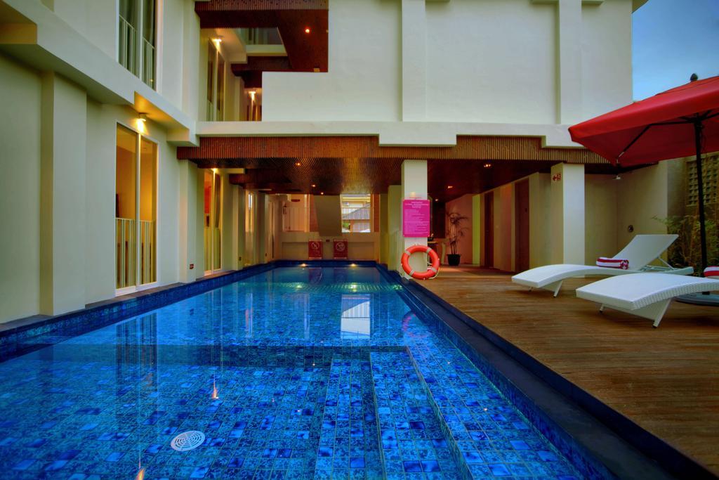 Favehotel Kuta Square Luaran gambar
